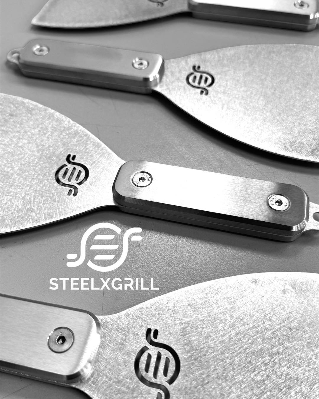 Spatola in Acciaio Inox per Plancha e Barbecue - Steelxgrill